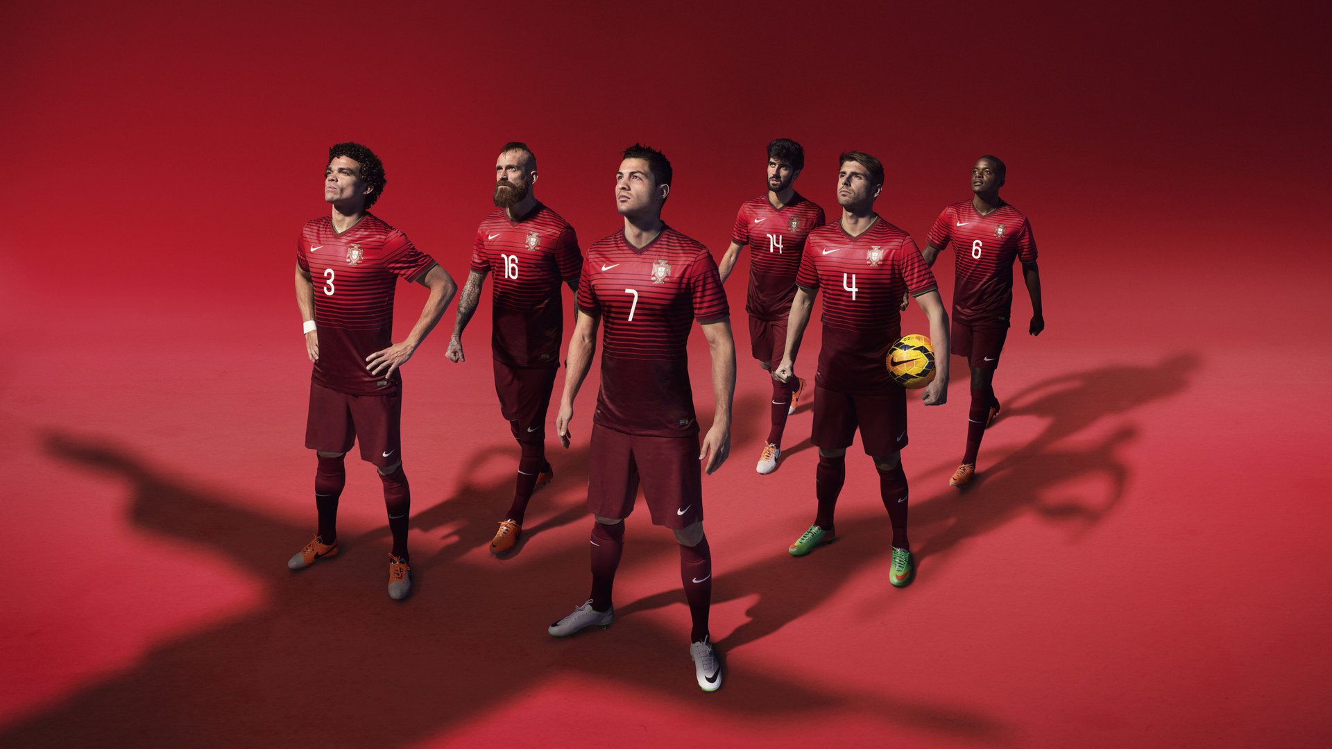 意甲激烈争夺:追逐欧洲顶级新星,转会市场火药味十足,意甲最新转会汇总